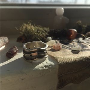 Wavy Band Ring